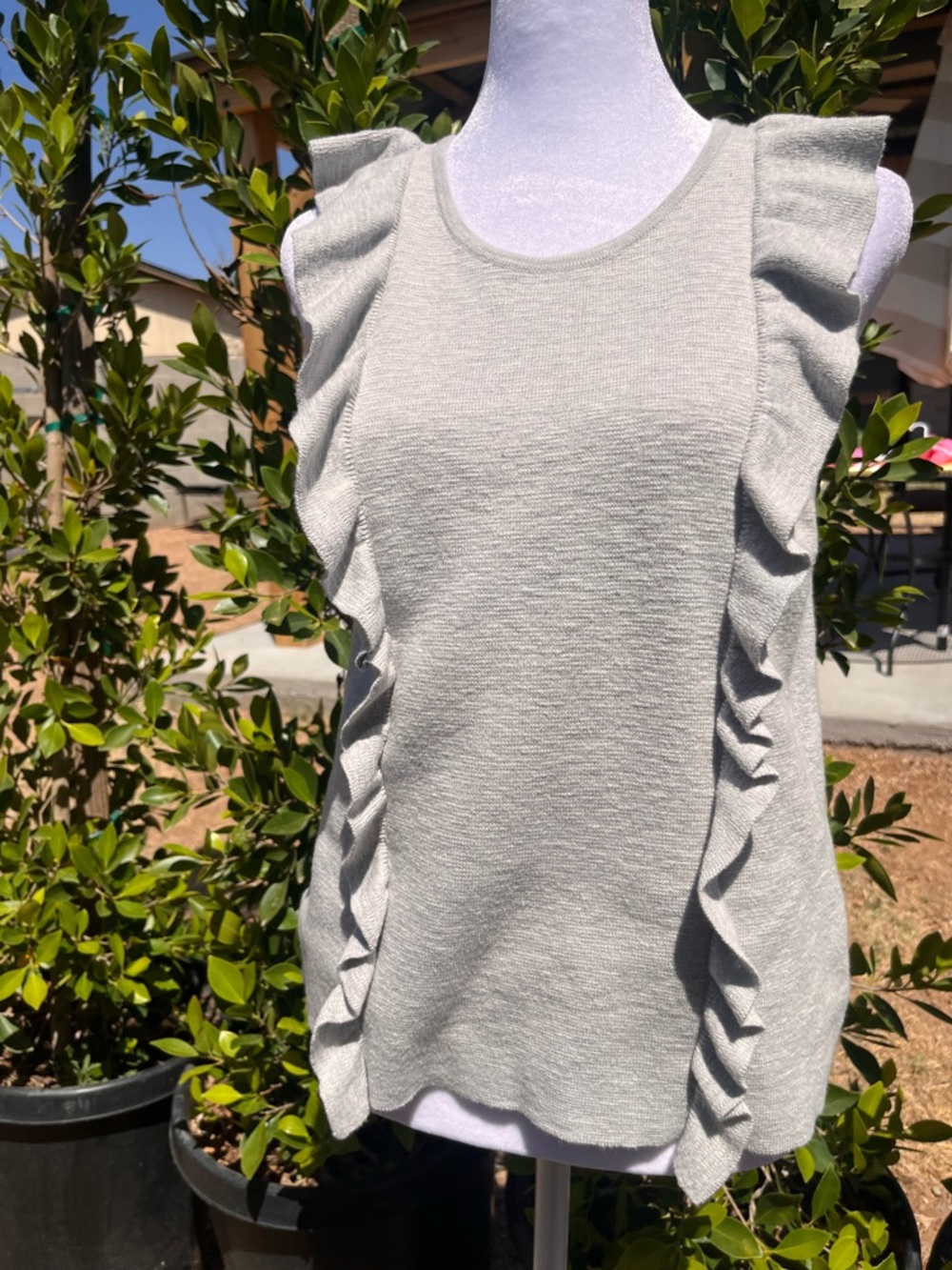 Madewell sleeveless top women’s heather grey ruffle top small cotton